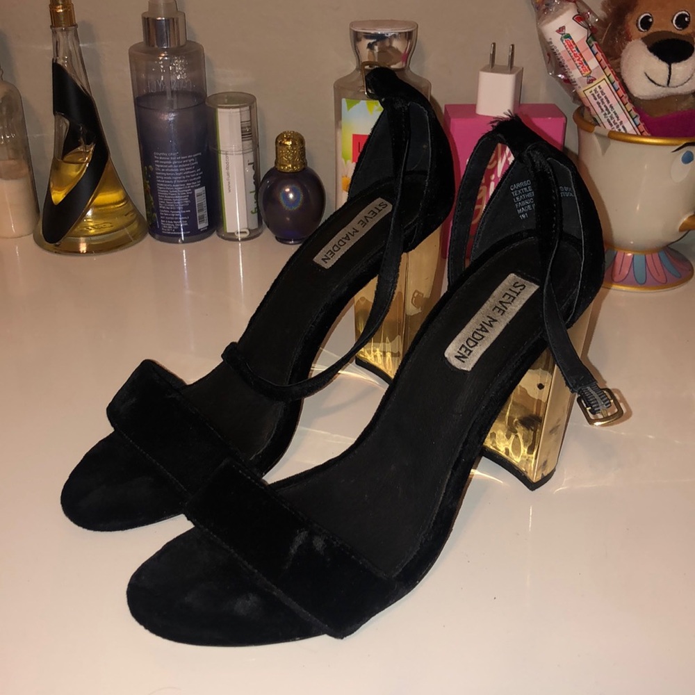 Steve Madden black and gold heels